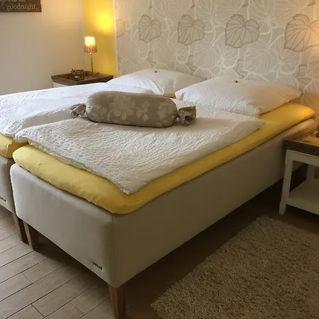 Seaside - Sandy Gold Apartment
