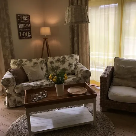 Seaside - Sandy Gold Apartment Eckernfoerde